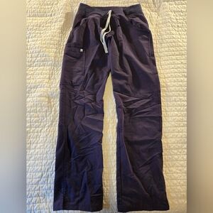 Figs Kade cargo scrub pants XS purple
